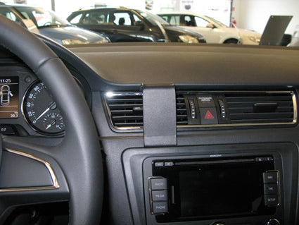 Brodit ProClip 854901 voor Seat Toledo 2013-2018 en Skoda Rapid 2013-2015 - installatiepositie
