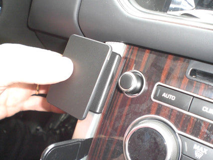 Brodit ProClip 854910 voor Land Rover Range Rover 2013-2021 - montagepositie op dashboard