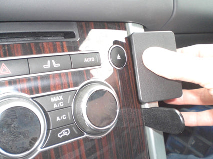 Brodit ProClip 854911 voor Land Rover Range Rover 2013-2021 - montagepositie op dashboard
