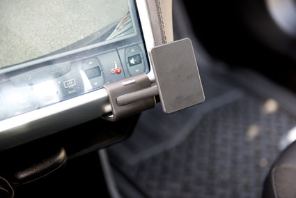 Brodit ProClip 854922 voor Tesla Model X 2016-2020 en Tesla Model S 2013-2020 - installatiepositie
