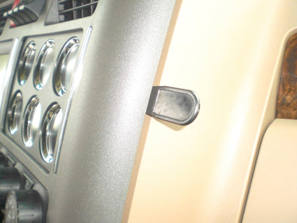 Brodit ProClip 854927 voor Kenworth T880-Series 2013-2018 en Kenworth T680-Series 2013-2018 - montagepositie op dashboard