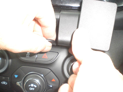 Brodit ProClip 854929 voor Dodge Dart 2013-2017 - ProClip geplaatst in het voertuig