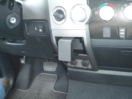 Brodit ProClip 854932 voor Toyota Tundra 2007-2013 en Toyota Sequoia 2008-2017 - detail van dashboardmontage