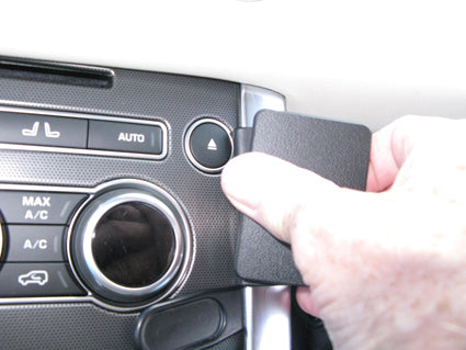 Brodit ProClip 854938 voor Land Rover Range Rover Sport 2014-2022 - ProClip geplaatst in het voertuig