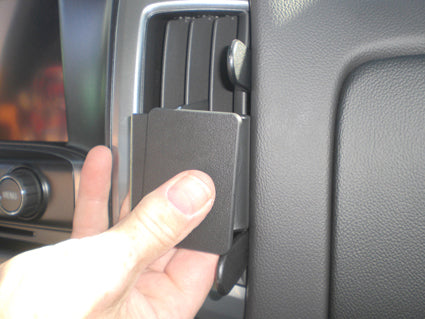 Brodit ProClip 854961 voor Chevrolet Silverado 2500/3500 Series 2015-2019, Chevrolet Silverado 1500 Series 2014-2018 e.a. - ProClip geplaatst in het voertuig