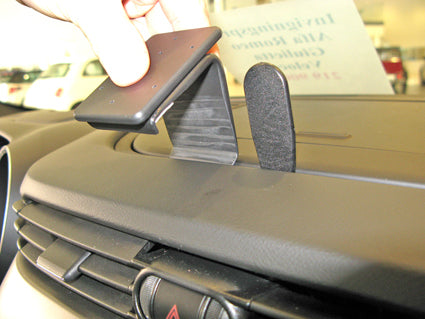 Brodit ProClip 854984 voor Alfa Romeo Giulietta 2010-2021 - ProClip geplaatst in het voertuig