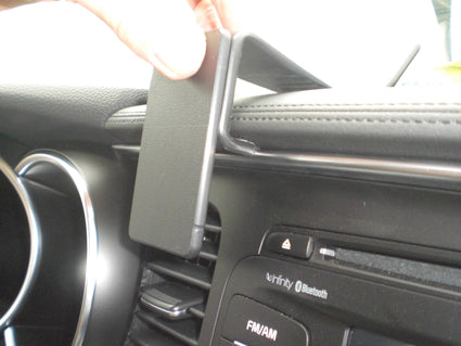 Brodit ProClip 855029 voor Kia Optima 2014-2016 - montagepositie op dashboard