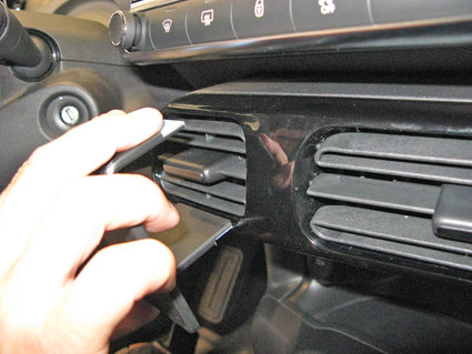 Brodit ProClip 855042 voor Citroen C4 Cactus 2015-2017 - montagepositie op dashboard
