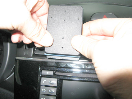 Brodit ProClip 855062 voor Nissan Pulsar 2014-2020 - detail van dashboardmontage