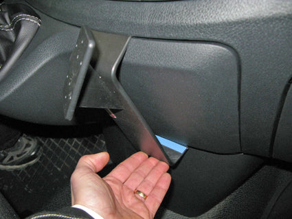 Brodit ProClip 855063 voor Mercedes Benz Vito 2015-2023 - detail van dashboardmontage