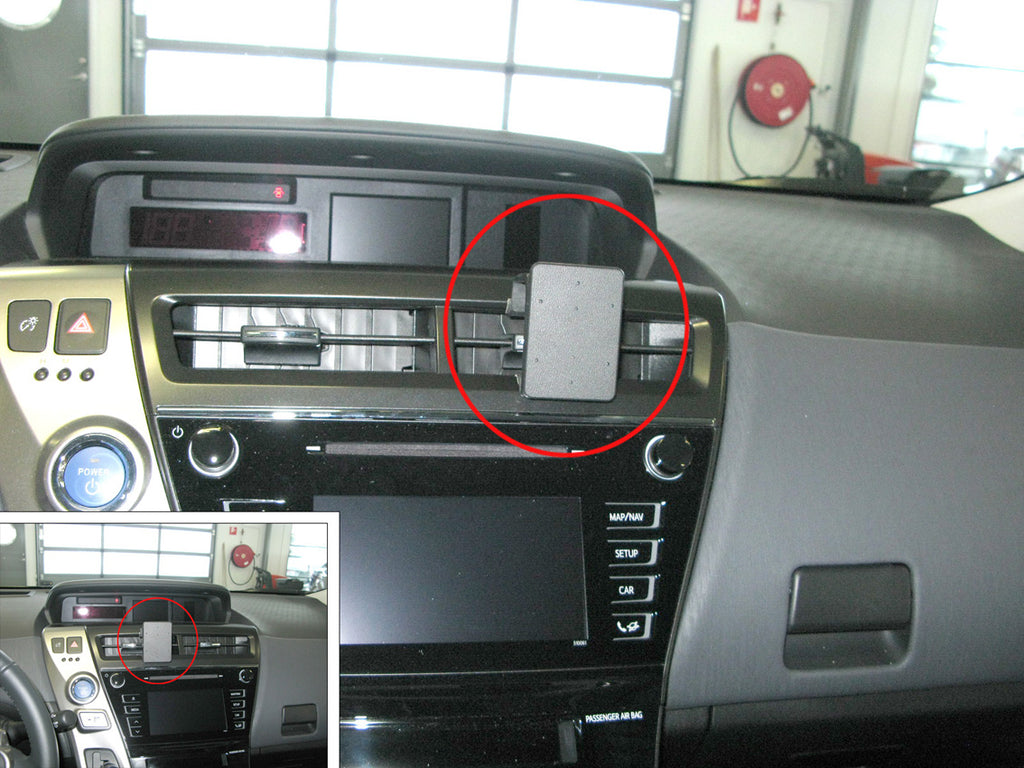 Brodit ProClip 855084 voor Toyota Prius v 2015-2019 en Toyota Prius + 2015-2020 - montagefoto 6