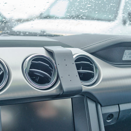 Brodit ProClip 855096 voor Ford Mustang 2015-2023 - detail van dashboardmontage