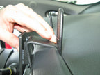Brodit ProClip 855098 voor Kia Rio 2015-2017 - detail van dashboardmontage