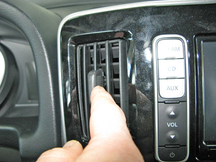 Brodit ProClip 855102 voor Nissan NV200 2015-2023 - montagepositie op dashboard