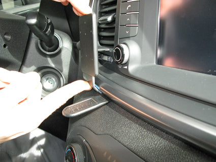Brodit ProClip 855103 voor Kia Sorento 2015-2020 - montagepositie op dashboard