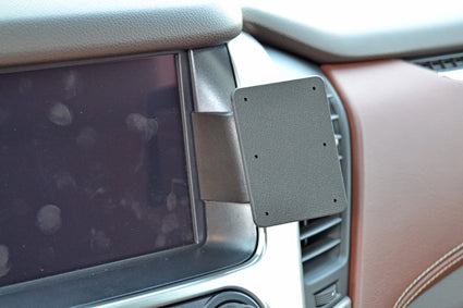 Brodit ProClip 855107 voor Chevrolet Tahoe 2015-2020, Chevrolet Suburban 2015-2020 e.a. - detail van dashboardmontage