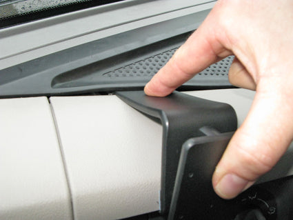 Brodit ProClip 855110 voor Daf XB 2025-2026 en Daf LF 2014-2024 - detail van dashboardmontage