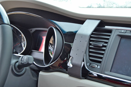Brodit ProClip 855123 voor Kia Sedona 2015-2021 en Kia Carnival 2015-2021 - detail van dashboardmontage