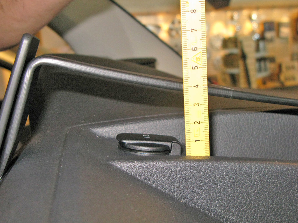 Brodit ProClip 855135 voor Volkswagen T6 Transporter/Pickup 2016-2020 en Volkswagen Caravelle 2016-2020 - montagefoto 6