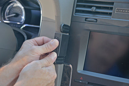 Brodit ProClip 855145 voor Lincoln Navigator 2015-2017 - montagepositie op dashboard