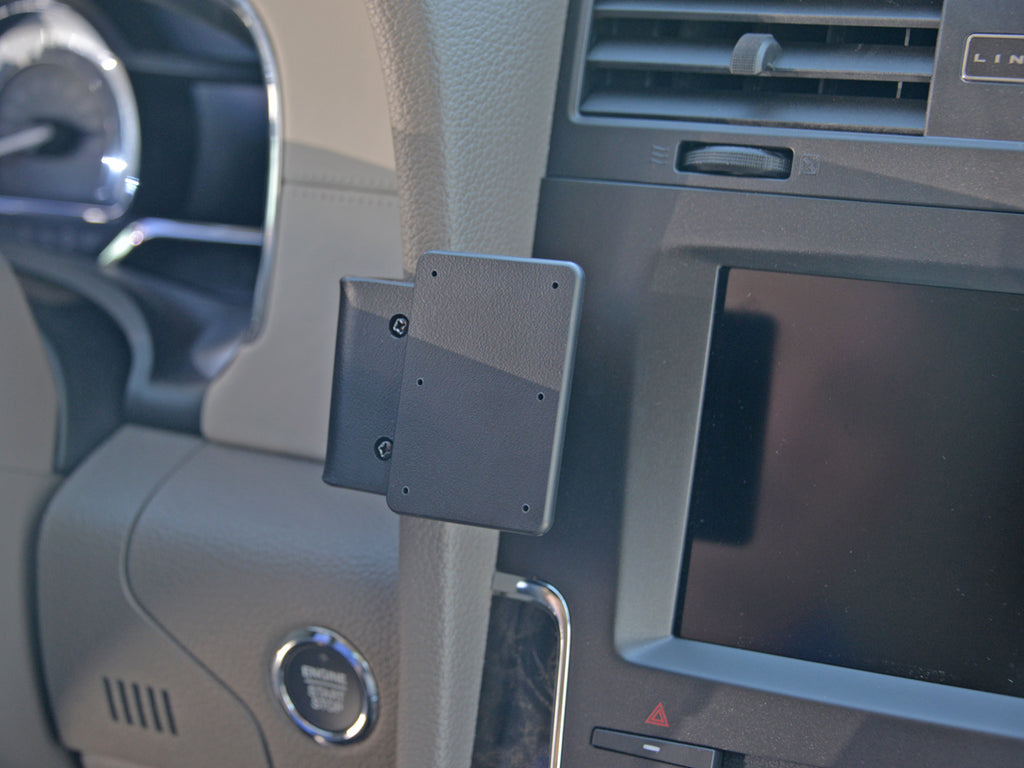 Brodit ProClip 855145 voor Lincoln Navigator 2015-2017 - productfoto zwarte ABS montagebasis