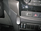 Brodit ProClip 855148 voor Fiat Fullback 2016-2021 en Mitsubishi L200 2016-2019 - montagepositie op dashboard