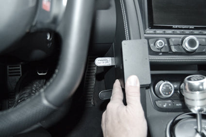 Brodit ProClip 855165 voor Audi R8 2010-2016 - detail van dashboardmontage