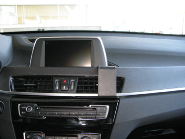Brodit ProClip 855166 voor BMW X1 F48 2016-2022 - detail van dashboardmontage