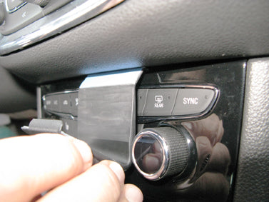 Brodit ProClip 855169 voor Opel Astra 2016-2021 - montagepositie op dashboard