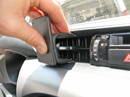 Brodit ProClip 855175 voor Toyota HiLux 2016-2026 - ProClip geplaatst in het voertuig
