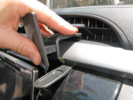Brodit ProClip 855176 voor Toyota HiLux 2016-2026 - ProClip geplaatst in het voertuig