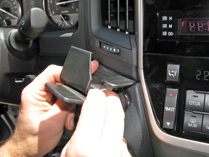 Brodit ProClip 855177 voor Toyota LandCruiser 200 2016-2021 - ProClip geplaatst in het voertuig