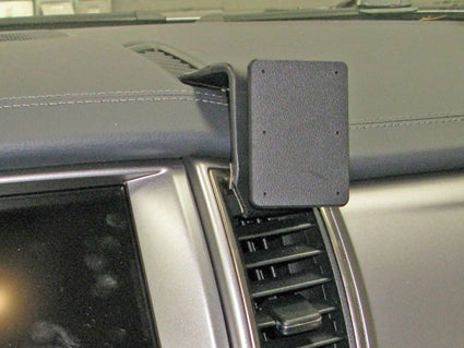 Brodit ProClip 855183 voor Ford Ranger Wildtrak 2016-2022 en Ford Ranger Raptor 2019-2022 - detail van dashboardmontage