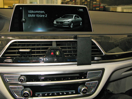 Brodit ProClip 855189 voor BMW 7-series G11, G12 2016-2022 - detail van dashboardmontage