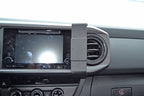 Brodit ProClip 855192 voor Toyota Tacoma 2016-2023 - productfoto zwarte ABS montagebasis
