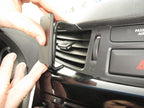 Brodit ProClip 855196 voor Nissan Navara 2016-2023 en Renault Alaskan 2016-2018 - ProClip geplaatst in het voertuig