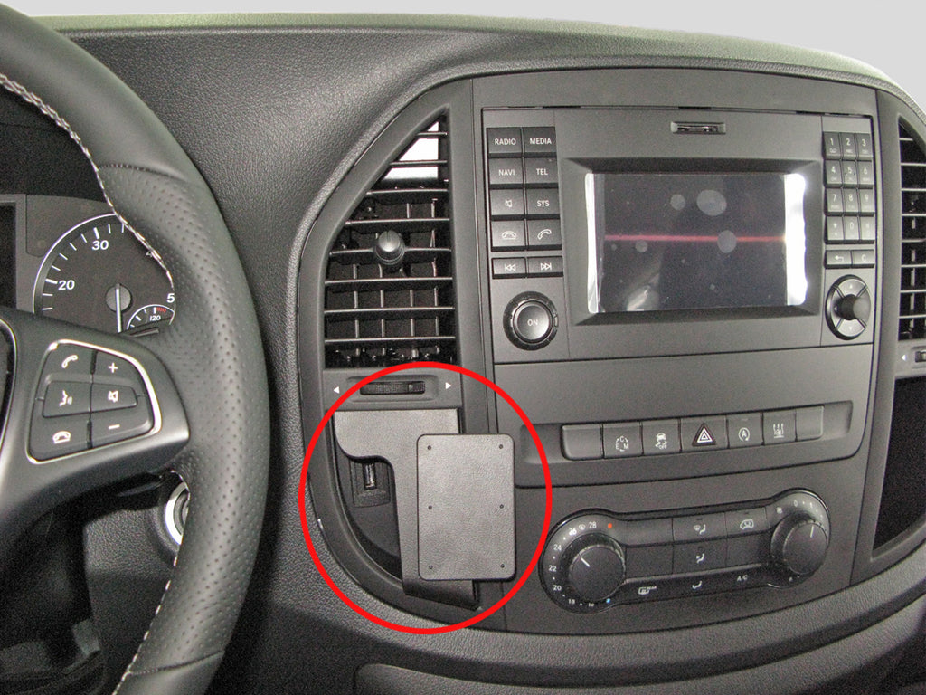 Brodit ProClip 855197 voor Mercedes Benz Vito 2015-2023 - montagefoto 6