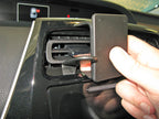 Brodit ProClip 855200 voor Toyota Prius 2016-2022 en Toyota Prius 2016-2023 - ProClip geplaatst in het voertuig