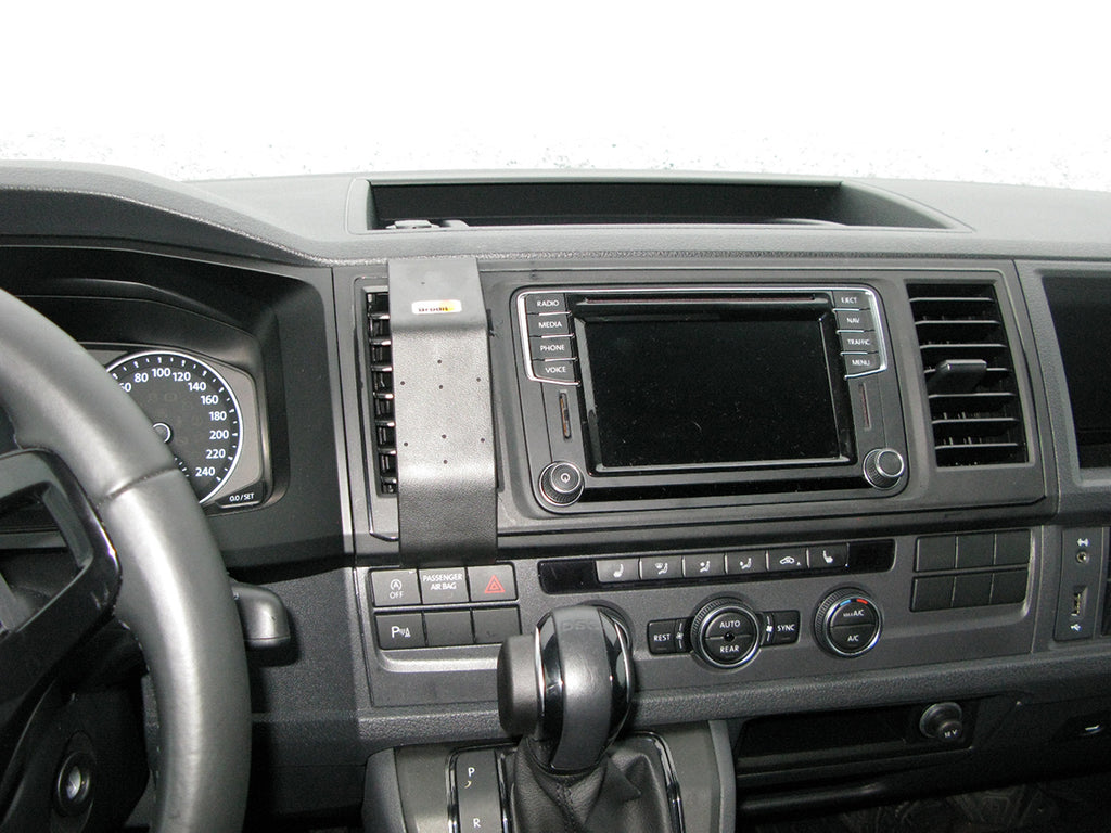 Brodit ProClip 855204 voor Volkswagen T6 Transporter/Pickup 2016-2020 en Volkswagen Multivan 2016-2020 - montagefoto 6