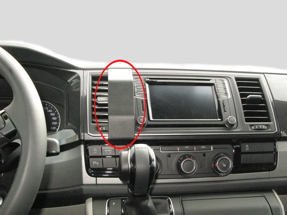 Brodit ProClip 855204 voor Volkswagen T6 Transporter/Pickup 2016-2020 en Volkswagen Multivan 2016-2020 - montagefoto 7