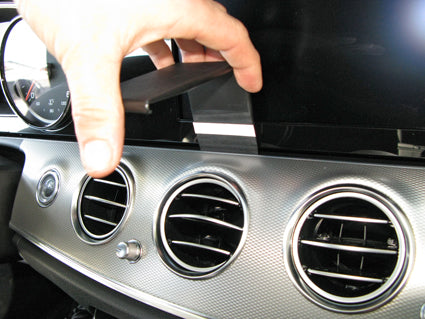 Brodit ProClip 855207 voor Mercedes Benz E-Class, Stationwagon 2017 en Mercedes Benz E-Class, Sedan 2017 - ProClip geplaatst in het voertuig