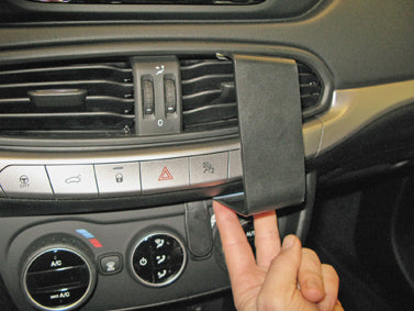 Brodit ProClip 855213 voor Fiat Tipo 2016-2021 - ProClip geplaatst in het voertuig