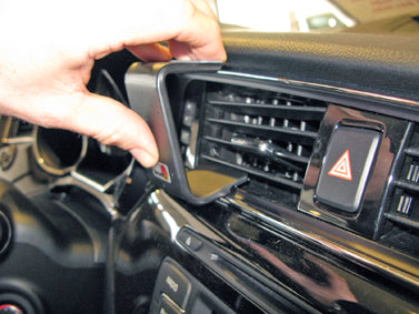 Brodit ProClip 855215 voor Kia Ceed 2016-2018 - montagepositie op dashboard