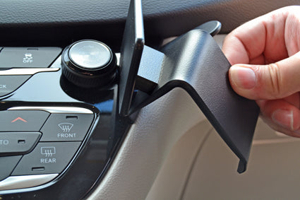 Brodit ProClip 855234 voor Chrysler Voyager 2020-2024 en Chrysler Pacifica 2016-2024 - ProClip geplaatst in het voertuig
