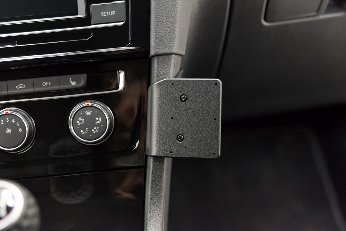 Brodit ProClip 855238 voor Volkswagen Golf VII Variant 2013-2020, Volkswagen Golf VII Sportscombi 2013-2020 e.a. - productfoto zwarte ABS montagebasis
