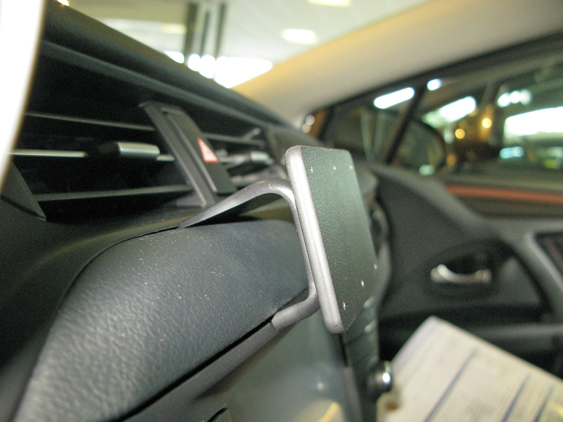 Brodit ProClip 855239 voor Toyota Avensis 2016-2019 - productfoto zwarte ABS montagebasis