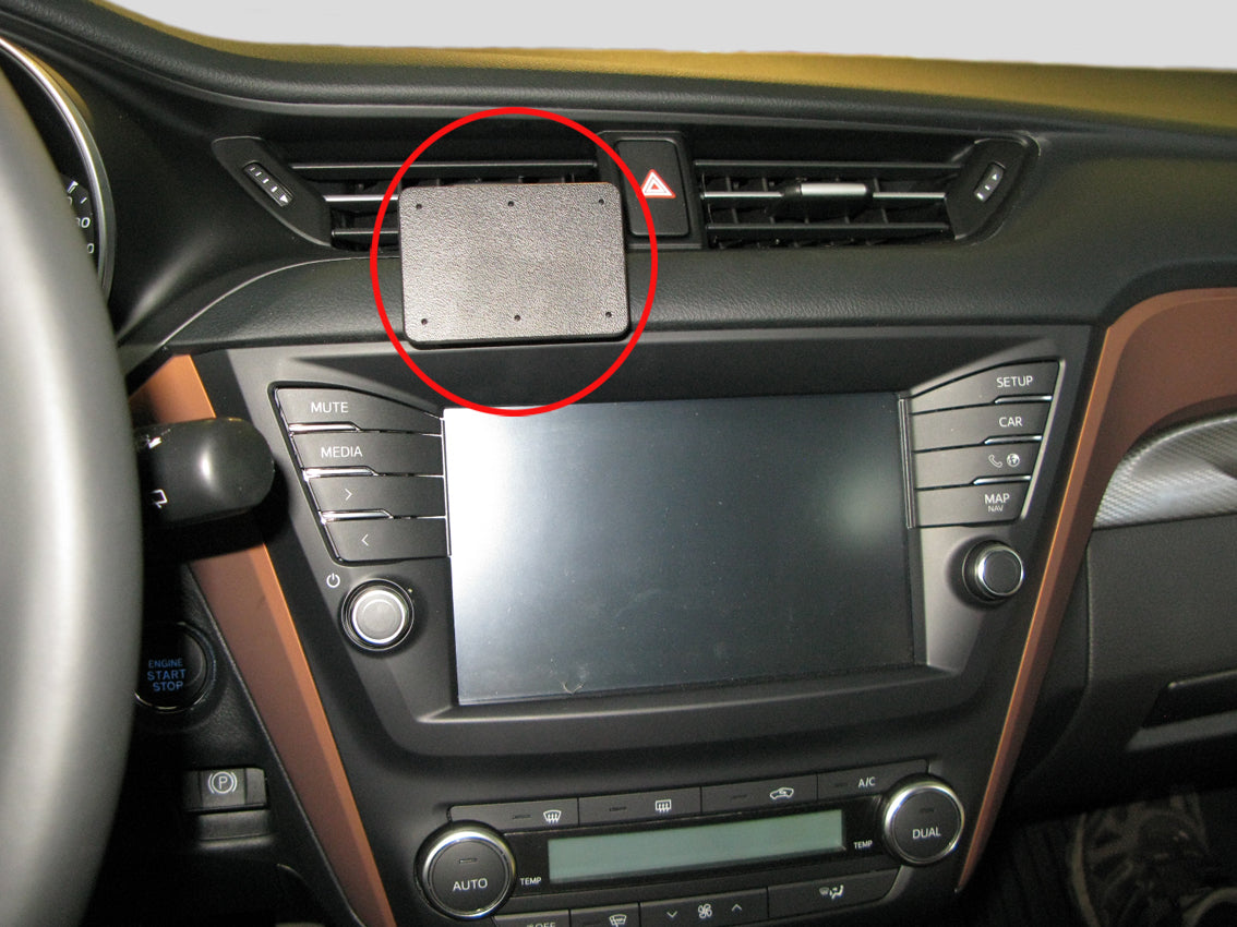 Brodit ProClip 855239 voor Toyota Avensis 2016-2019 - montagefoto 6