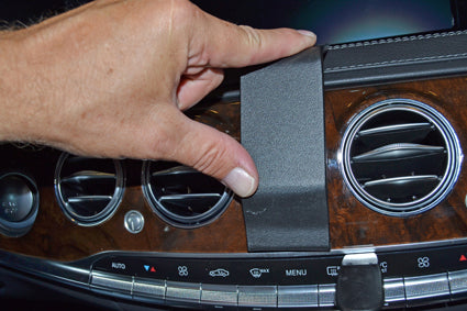 Brodit ProClip 855245 voor Mercedes Benz S-Class 2014-2020 - detail van dashboardmontage