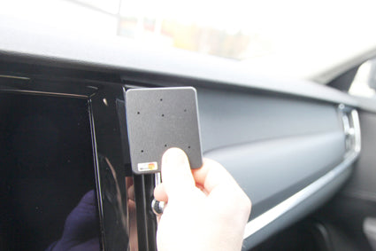 Brodit ProClip 855247 voor Volvo V90 2017-2026 en Volvo S90 2017-2025 - montagepositie op dashboard