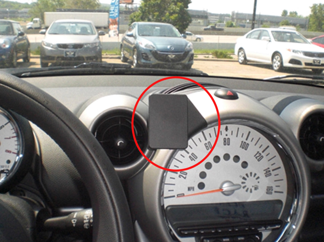 Brodit ProClip 855270 voor Mini Paceman 2015-2016 en Mini Countryman 2015-2016 - montagefoto 8